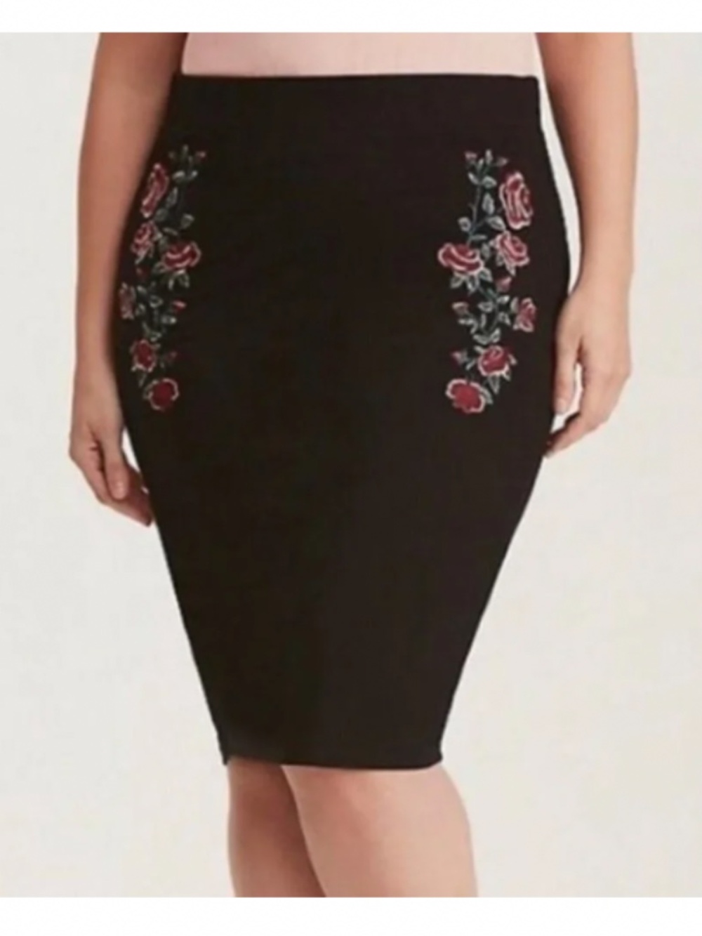 Torrid Embroidered  Rose Pencil Skirt size 00